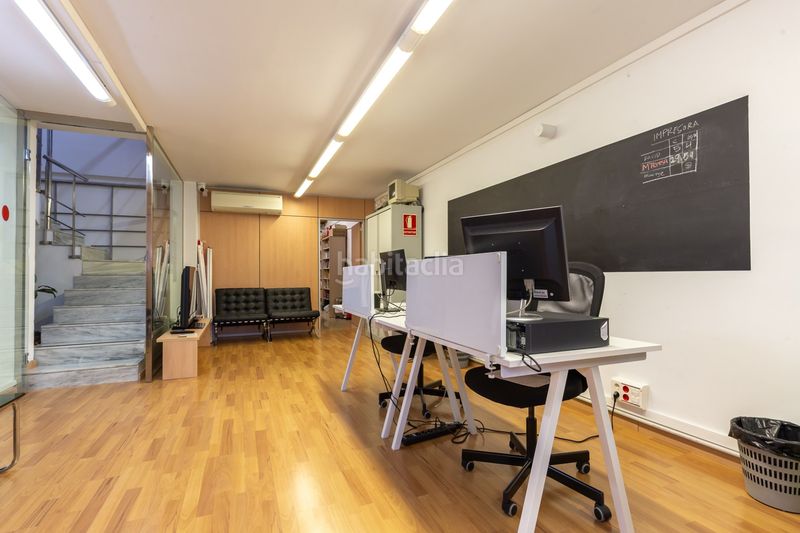 Foto 66ba2fb9-cc80-4e23-948f-dde3ad51a92c. Local comercial a El Gall Esplugues de Llobregat
