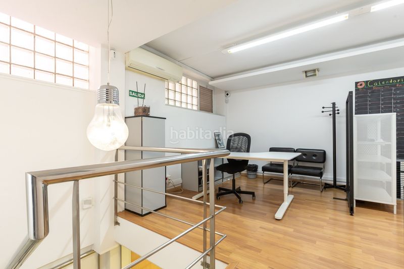 Foto cfed045a-cae4-4697-8b03-557e733d646a. Local comercial a El Gall Esplugues de Llobregat