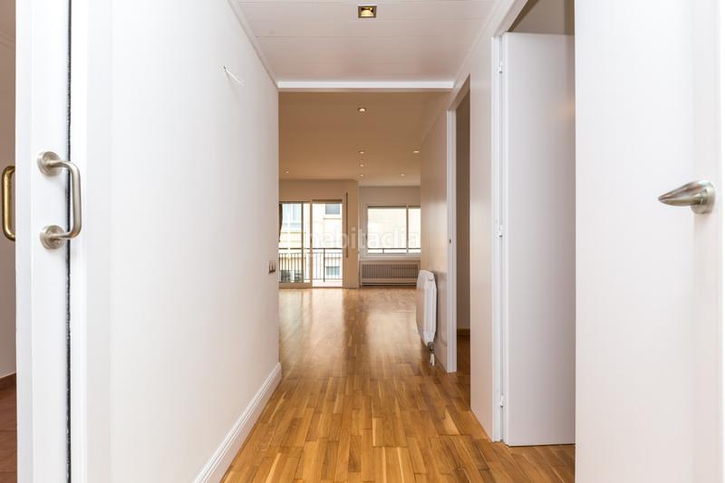 Foto a0b810e6-f045-4585-84d5-8c1884ecb292. Location appartement avec chauffage parking dans Putget - Farró Barcelona