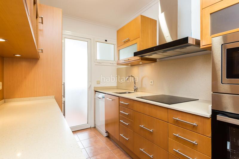 Foto cd9264e0-5cb3-49f4-8cf0-369e65d95b70. Location appartement avec chauffage parking dans Putget - Farró Barcelona