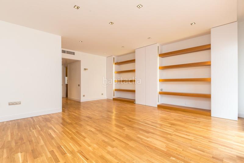 Foto f293d9cf-e8b7-4ce6-a5f5-c82b6c10670c. Location appartement avec chauffage parking dans Putget - Farró Barcelona