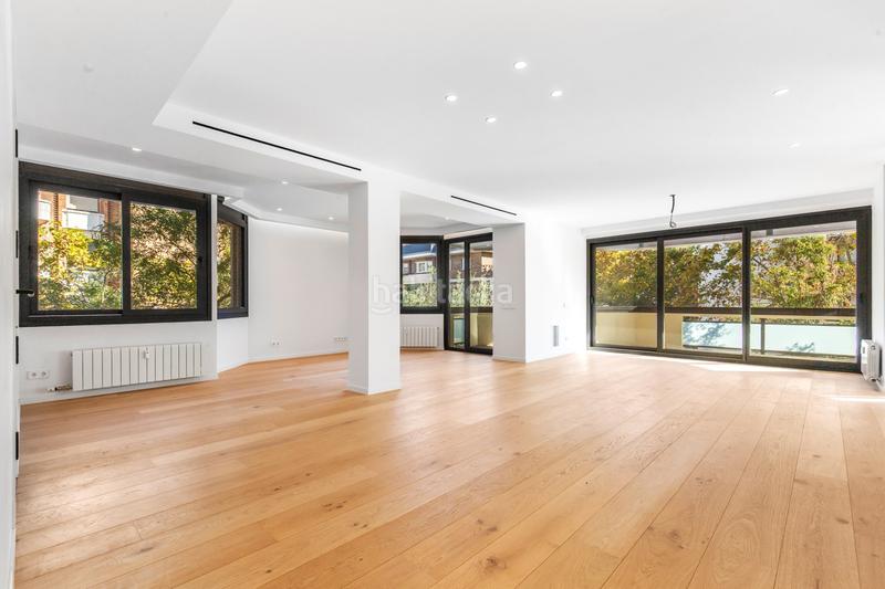 Foto 82bf57a3-da19-433b-a8a8-b38ea472c27a. Appartamento con riscaldamento parcheggio in Tres Torres Barcelona