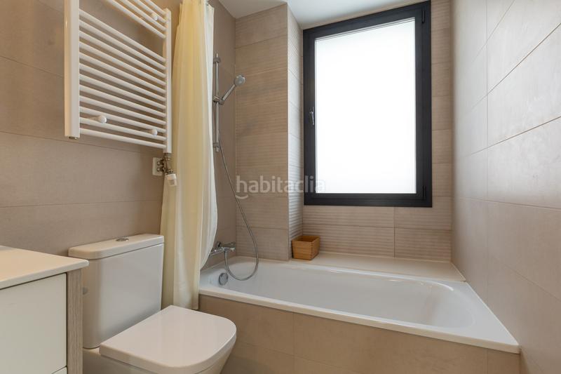 Foto 13d06589-d438-459b-89c6-8822450063b9. Affitto duplex con riscaldamento parcheggio piscina in Esplugues de Llobregat
