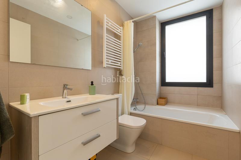 Foto 87ec0e1d-fe67-4de6-a71a-12f7a30269a7. Affitto duplex con riscaldamento parcheggio piscina in Esplugues de Llobregat