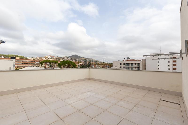 Foto c72d3dbc-17d1-4a46-8b05-32753f22e68b. Affitto duplex con riscaldamento parcheggio piscina in Esplugues de Llobregat