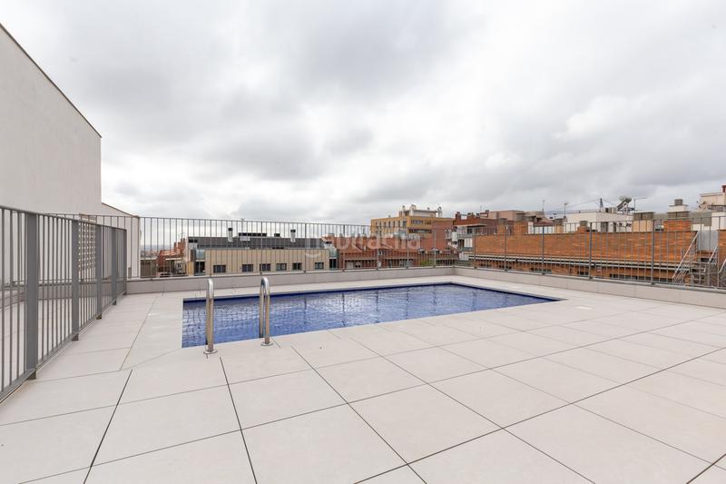 Foto 268da370-1c7f-4cdd-8f55-450d9e2dd417. Lloguer dúplex amb calefacció aparcament piscina a Esplugues de Llobregat