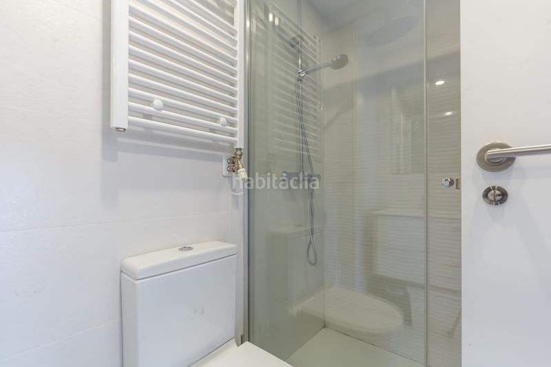 Foto 6d7d47d6-ff6b-4478-838b-331f77da27e5. Lloguer dúplex amb calefacció aparcament piscina a Esplugues de Llobregat