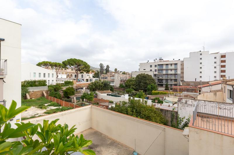 Foto 01f3f4fb-1e21-4257-bbf2-42fd84b49c67. Location duplex avec chauffage parking piscine dans Esplugues de Llobregat