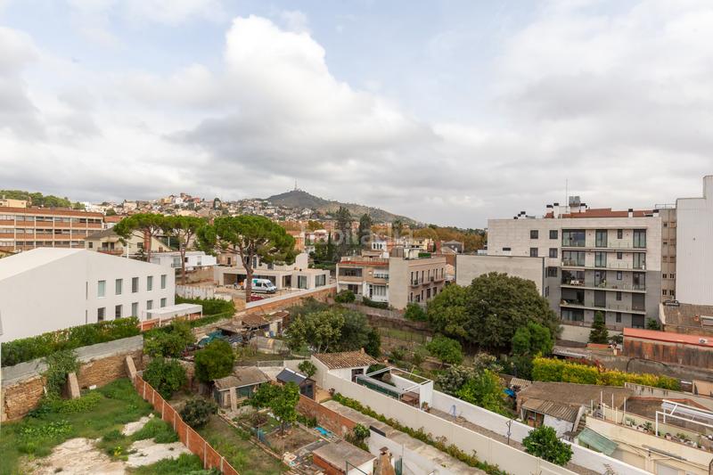 Foto 8c77e74e-5fb6-46ad-a11c-f4669695ba7c. Location duplex avec chauffage parking piscine dans Esplugues de Llobregat