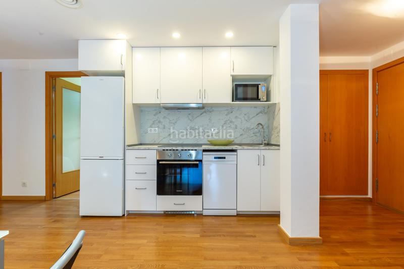 Foto 0b4b3385-3ccf-4056-ad8d-d5c5fa1e5e0e. Affitto piano terra con riscaldamento piscina in Centre Esplugues de Llobregat