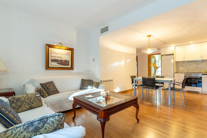 Foto 119d4a81-06a1-4c26-8fed-759aedcd9bfb. Affitto piano terra con riscaldamento piscina in Centre Esplugues de Llobregat