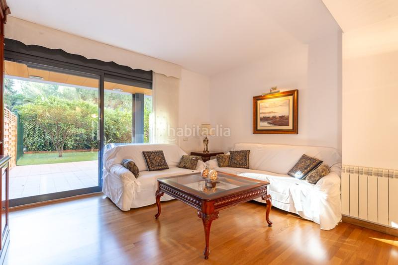 Foto 4661aad6-537f-49b0-a962-8d5d378ec26f. Affitto piano terra con riscaldamento piscina in Centre Esplugues de Llobregat