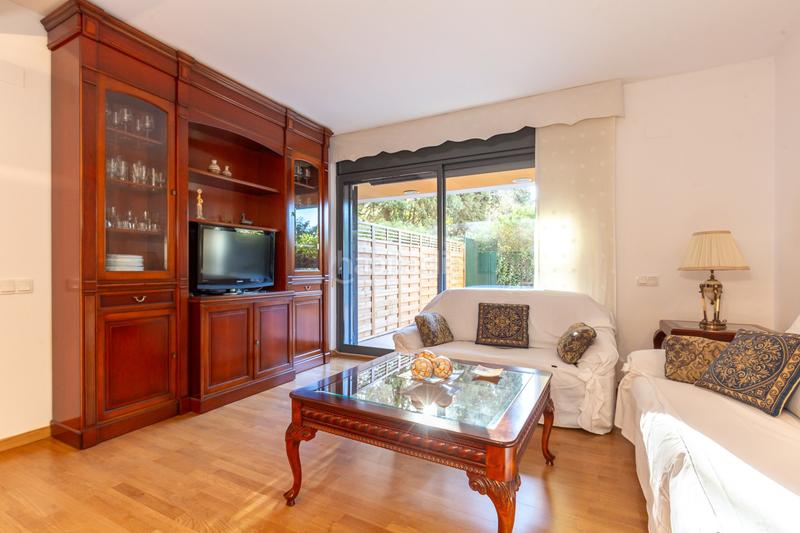 Foto 73e59a45-1b20-4754-b7cb-d62831b49d82. Affitto piano terra con riscaldamento piscina in Centre Esplugues de Llobregat