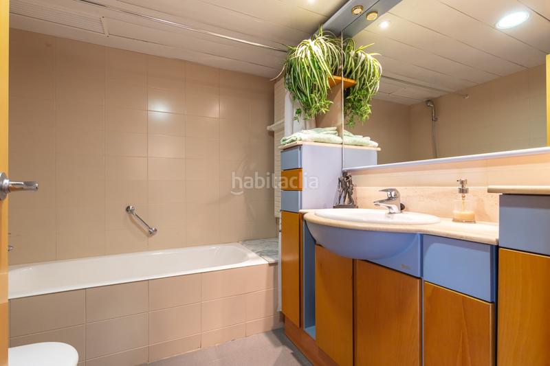 Foto 799bf80e-93b1-4940-9466-a29e2c0a52f5. Affitto piano terra con riscaldamento piscina in Centre Esplugues de Llobregat