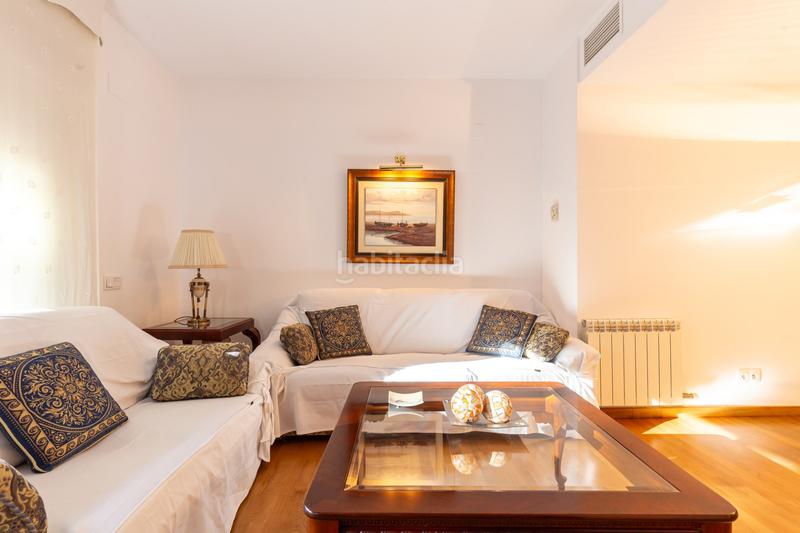 Foto 7b069494-ac7a-4689-b8c2-cf20bdb96693. Affitto piano terra con riscaldamento piscina in Centre Esplugues de Llobregat