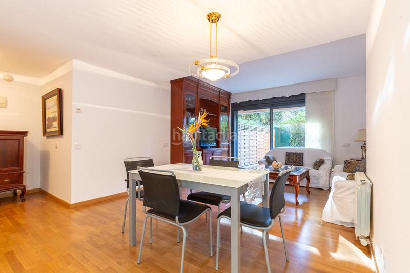 Foto bec8df29-5465-47ee-a2dc-4b5e8302022b. Affitto piano terra con riscaldamento piscina in Centre Esplugues de Llobregat