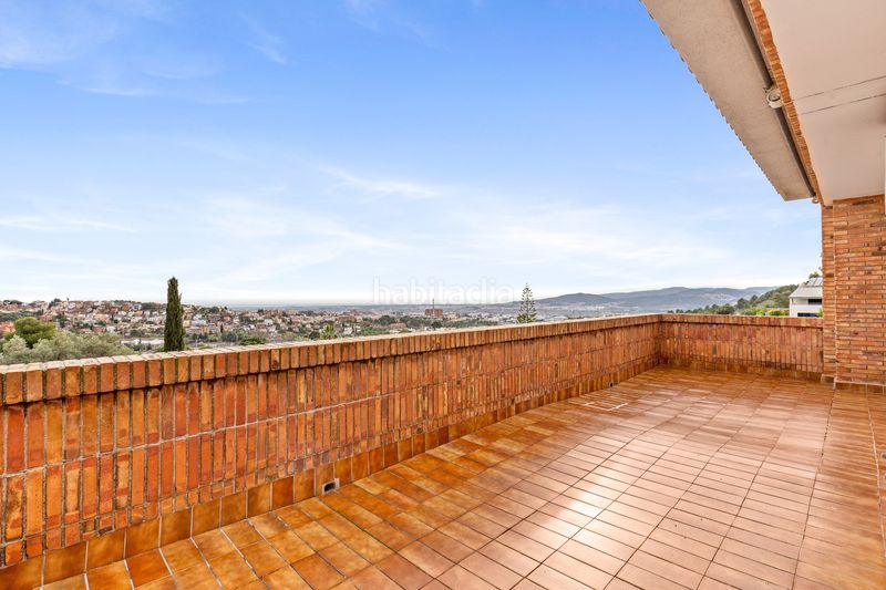 Foto b34a25ac-603d-4501-8ead-079216912106. Casa amb calefacció aparcament a La Plana-Bellsoleig Sant Just Desvern