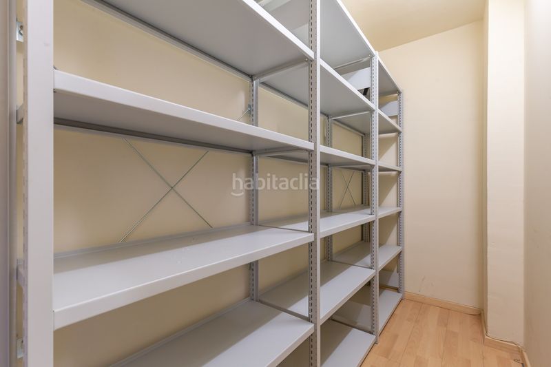 Foto b1368aea-9a03-4093-8794-fa44f709e30a. Local comercial a Sant Joan-TV3 Sant Joan Despí