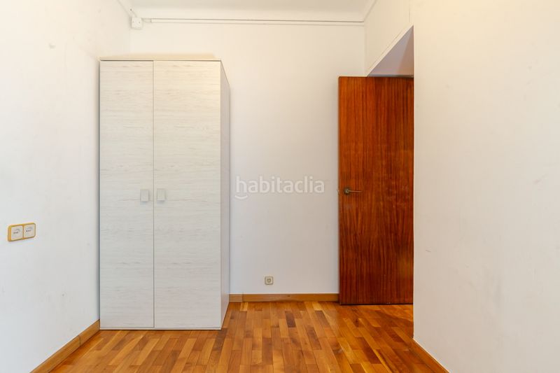 Foto 0abb7e58-98f4-43e6-8402-3cd6e9141b89. Pis amb calefacció aparcament a Baix Guinardó Barcelona