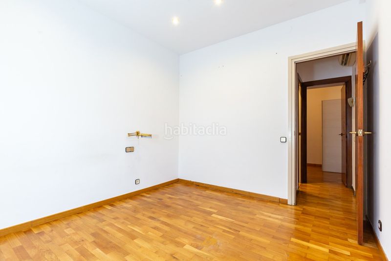 Foto 50ee6318-9af2-4749-a8f7-1d2994957c8f. Pis amb calefacció aparcament a Baix Guinardó Barcelona