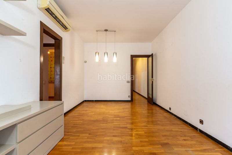 Foto 75e61a8e-53ea-42e2-85c4-82e4918ee8c1. Pis amb calefacció aparcament a Baix Guinardó Barcelona