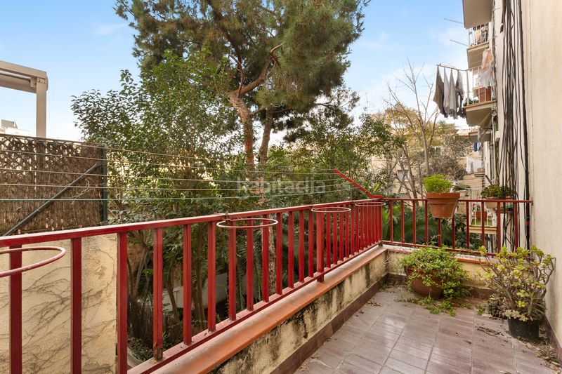 Foto a0217d02-fd09-49c6-825a-172b3e2c7581. Pis amb calefacció aparcament a Sant Gervasi - Bonanova Barcelona