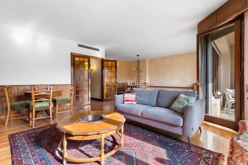 Foto c433e62e-d926-4204-990a-9af61822716a. Pis amb calefacció aparcament a Sant Gervasi - Bonanova Barcelona