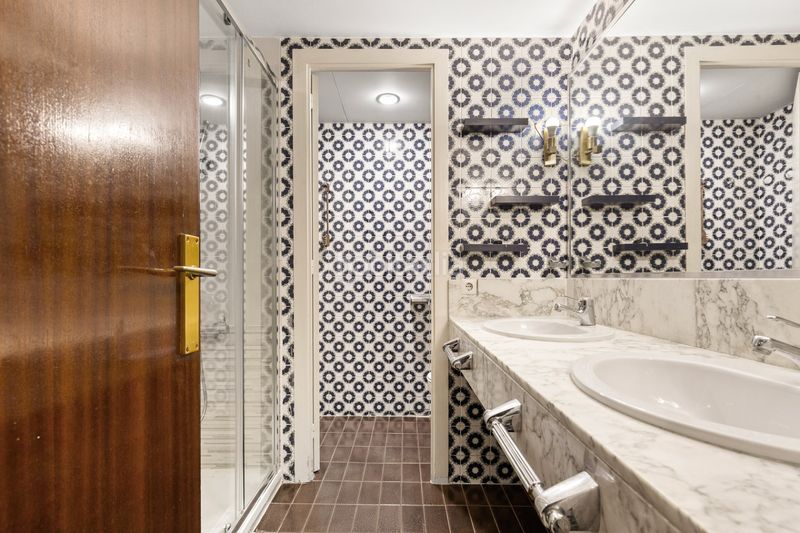 Foto e01ae26f-fa1c-4bfc-abd4-9118bd76ea9a. Pis amb calefacció aparcament a Sant Gervasi - Bonanova Barcelona