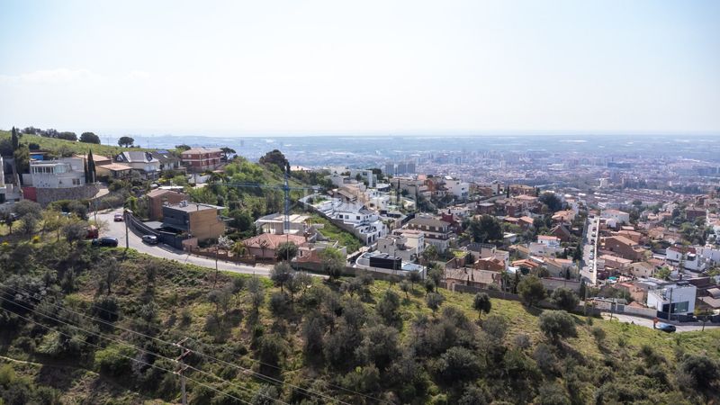 Foto 0eb44659-bfd5-4b7a-98df-97616d75c61d. Terreno residencial en La Miranda Esplugues de Llobregat