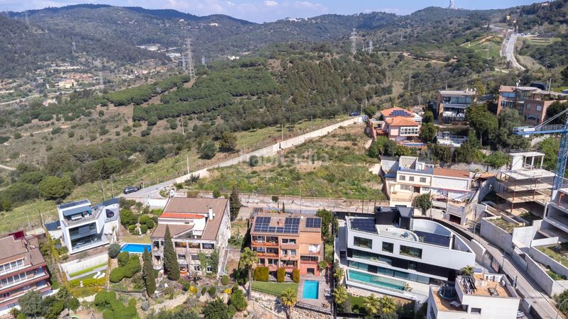 Foto 76dc996b-4cf3-49ae-8596-e897703d319f. Terreno residencial en La Miranda Esplugues de Llobregat