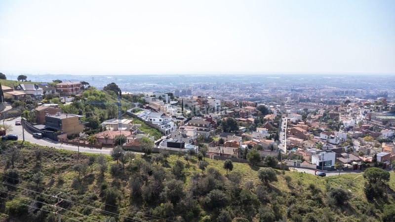 Foto 84b99fac-8da5-40d6-a17c-4e478ce4e51d. Terreno residencial en La Miranda Esplugues de Llobregat