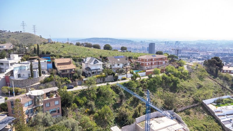 Foto 9a25f8d7-afee-4a04-bab2-2b07c7059828. Terreno residencial en La Miranda Esplugues de Llobregat