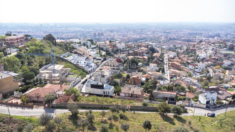 Foto b4a6b49b-f708-470b-bf24-50df1d66bac7. Terreno residencial en La Miranda Esplugues de Llobregat