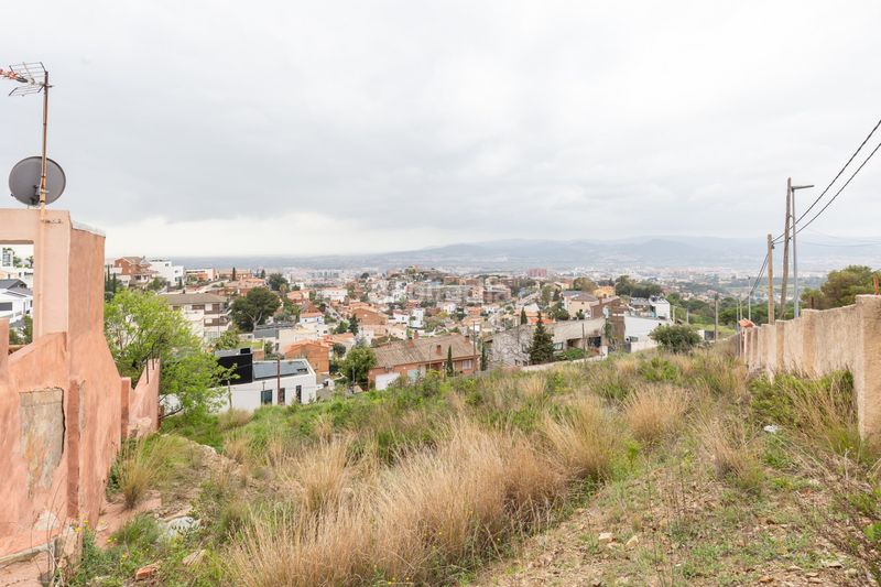Foto d6c24714-c018-44ac-adae-2128b7328fd4. Terreno residencial en La Miranda Esplugues de Llobregat