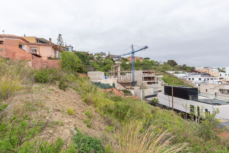 Foto e0f45879-7ffc-4534-8b9f-333029d7b0bc. Terreno residencial en La Miranda Esplugues de Llobregat