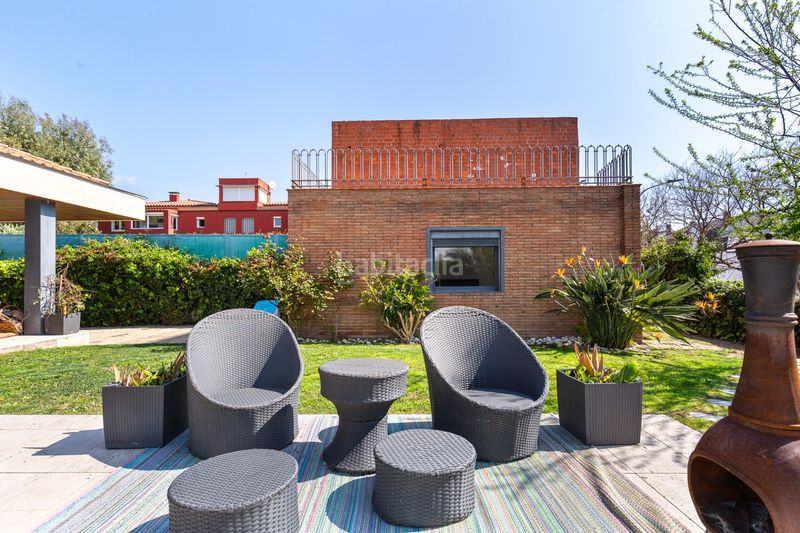 Foto 1ea55bfe-1d64-4436-9346-af38c83d009a. Casa amb calefacció piscina a Ciutat Diagonal Esplugues de Llobregat