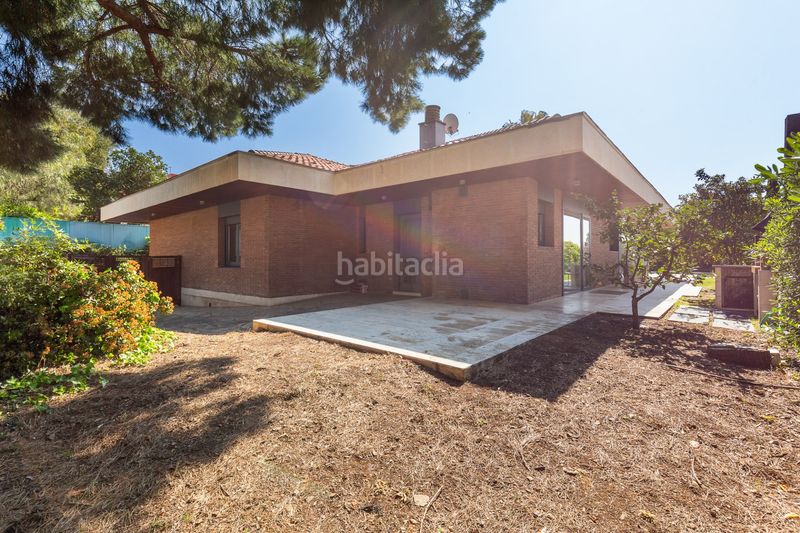 Foto 3748c598-6525-4936-bee7-561710586989. Casa amb calefacció piscina a Ciutat Diagonal Esplugues de Llobregat