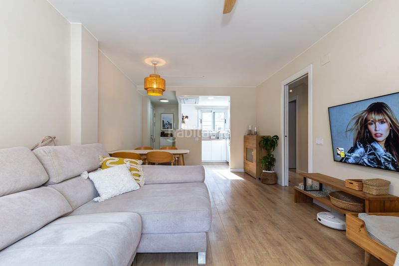 Foto bc980e2a-130c-44a1-8649-9ddbc198ae3d. Dachwohnung mit heizung in Progrés Rubí