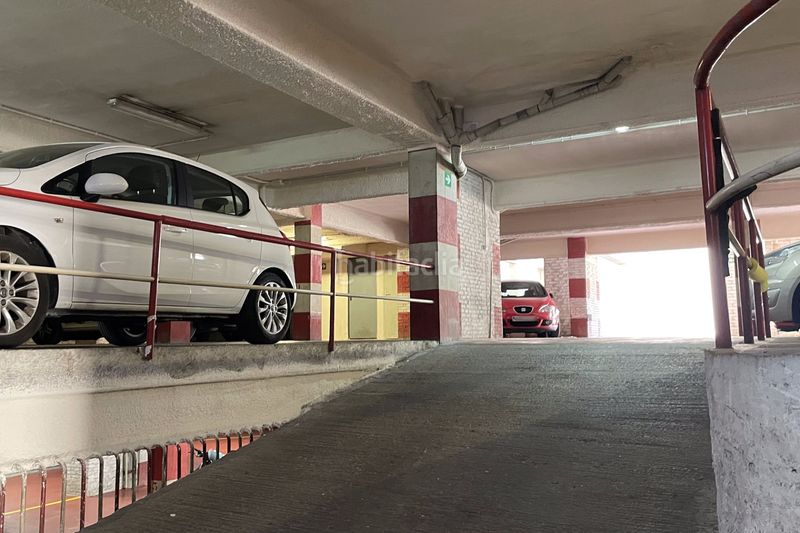 Foto 3a0dbda2-d2ef-4af2-92cb-d8606e0c3ea2. Aparcament cotxe a Centre Sant Just Desvern