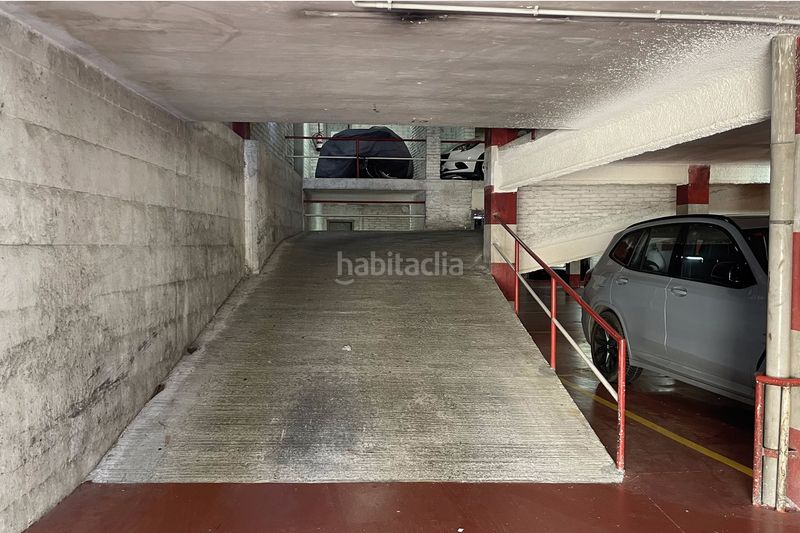 Foto 51743aec-2b0e-4d96-9d0f-ba43a5bd6e17. Aparcament cotxe a Centre Sant Just Desvern