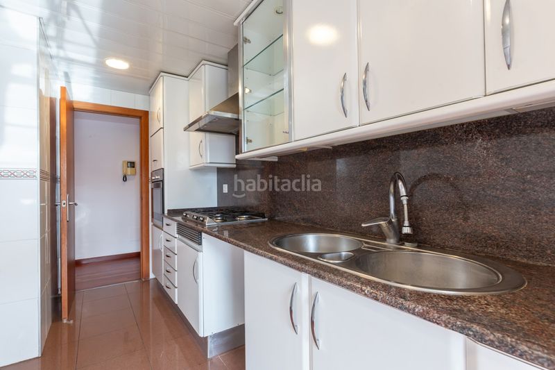 Foto a2a39663-570d-48ac-8bb8-b0fe4b762a90. Flat with heating parking in Sant Joan-TV3 Sant Joan Despí