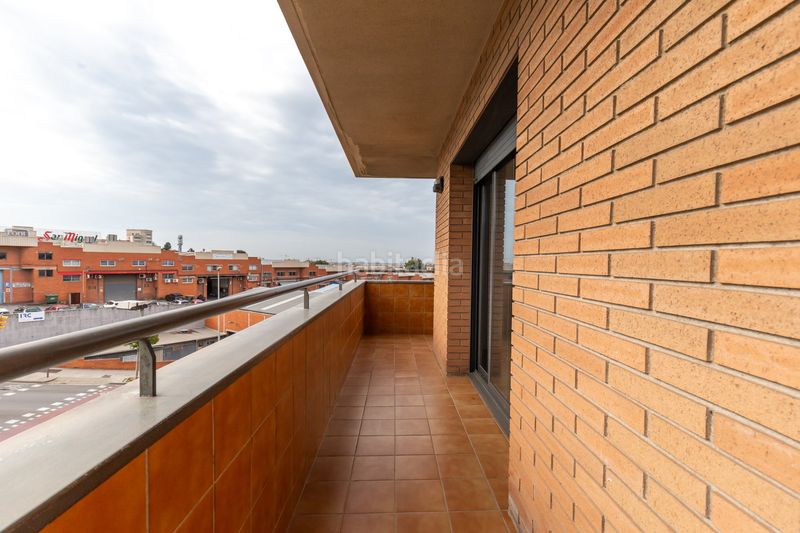 Foto cb1d58d0-26c5-44ba-9466-ea146f02bcf4. Flat with heating parking in Sant Joan-TV3 Sant Joan Despí