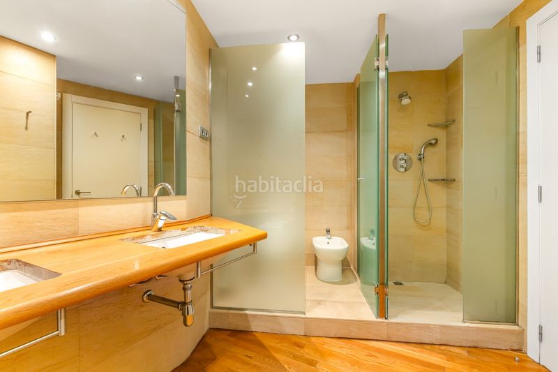 Foto ebb1a9bb-2b8c-430a-9aa9-e56a99f3a5f6. Àtic amb calefacció aparcament a Sant Gervasi - Bonanova Barcelona