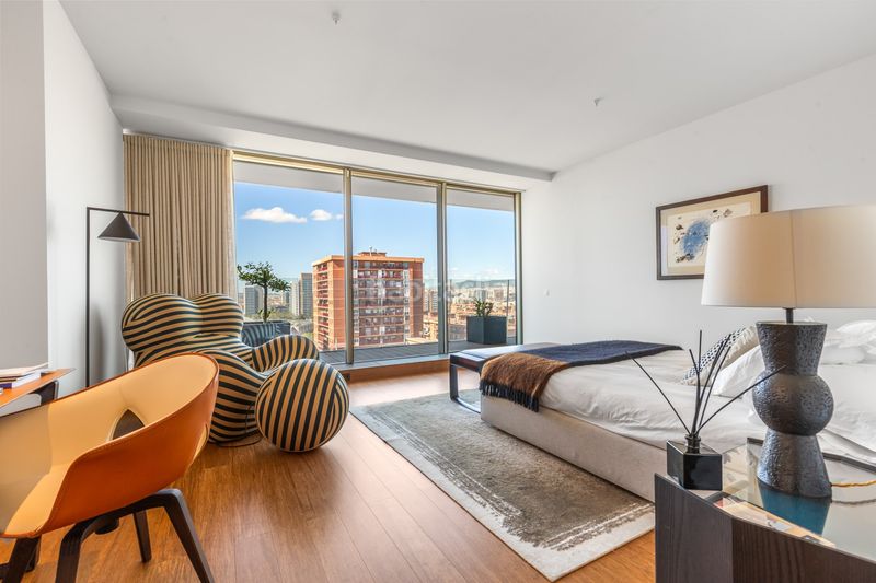 Foto a41c47d5-8b77-4dd0-a5f8-6c9f7971406b. Etagenwohnung mit heizung parking pool in St. Pere - Sta. Caterina - El Born Barcelona