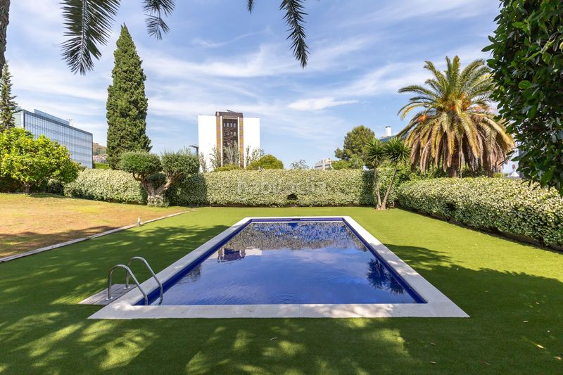 Foto c1d996c3-9848-4a46-98ef-f007d151b6e5. Pis amb calefacció aparcament piscina a Centre Esplugues de Llobregat