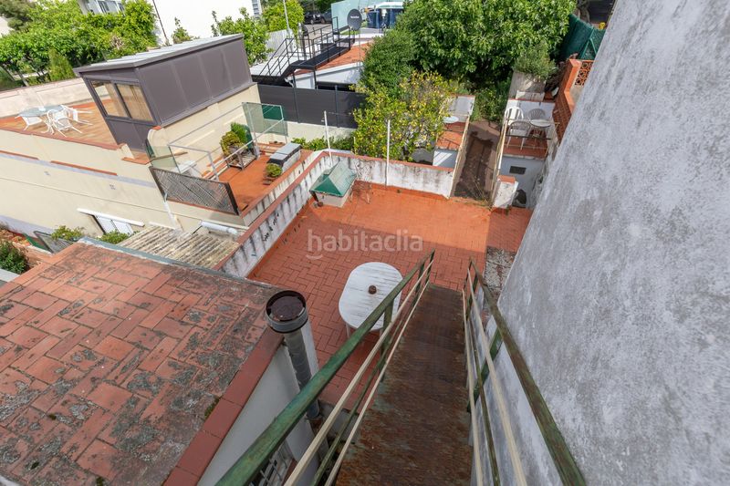 Foto 153a1a70-1b66-4db3-8e3b-e595f1a7b34e. Semi detached house with heating parking in Finestrelles Esplugues de Llobregat