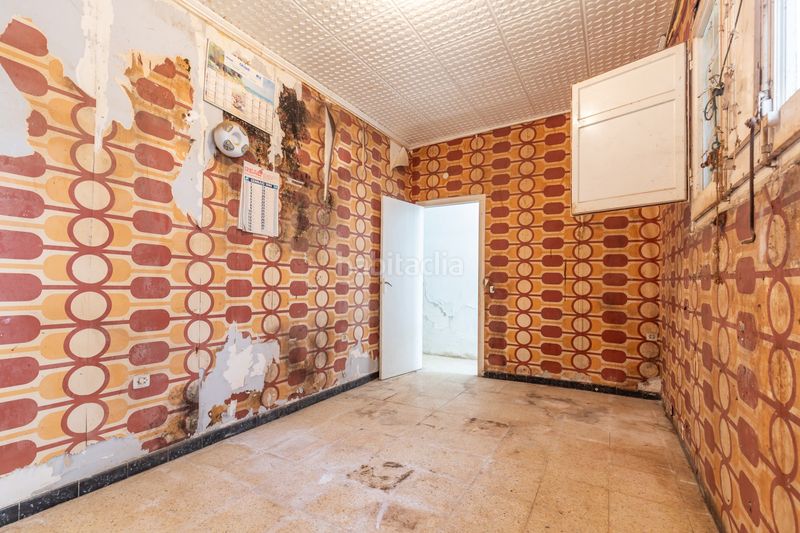 Foto 1a0e67a5-34e7-4e34-89aa-0df0945fafd5. Semi detached house with heating parking in Finestrelles Esplugues de Llobregat