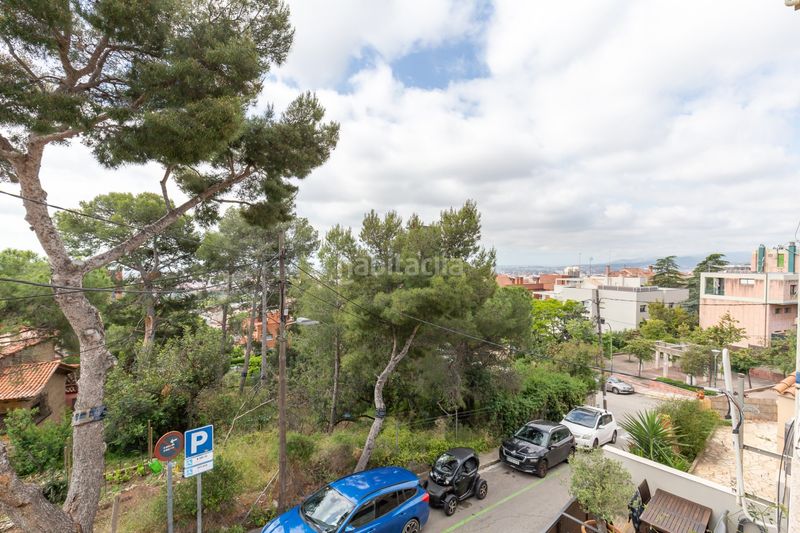 Foto 254f3eb4-04e1-4887-a78a-590e60ffe5fd. Semi detached house with heating parking in Finestrelles Esplugues de Llobregat