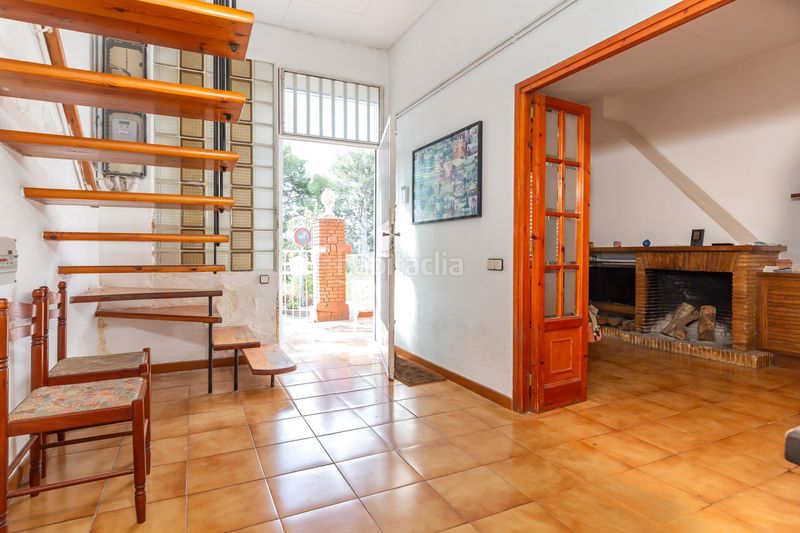 Foto 312fb41b-fbb3-4cfb-927b-c90d6118f6c7. Semi detached house with heating parking in Finestrelles Esplugues de Llobregat