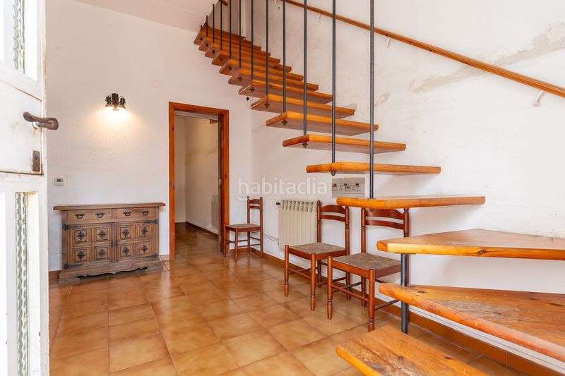 Foto 9a350b9a-27c5-49ba-9008-c5d9f730913a. Semi detached house with heating parking in Finestrelles Esplugues de Llobregat